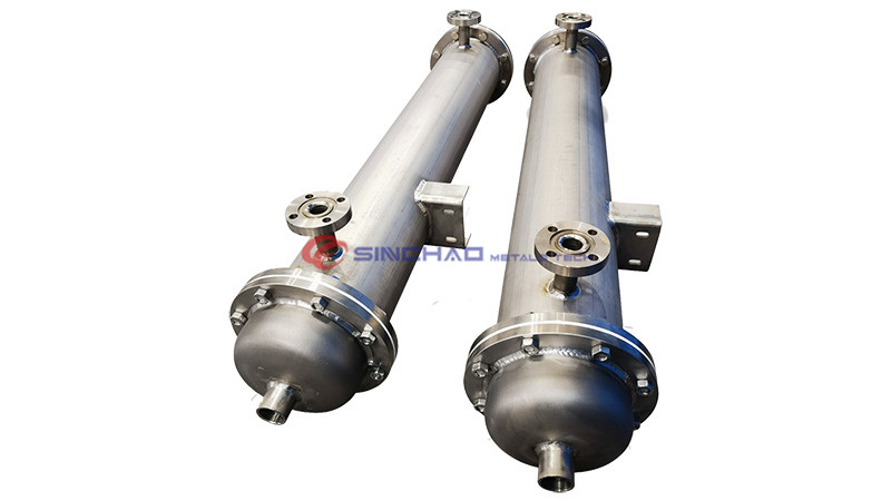 Material characteristics of titanium condensers
